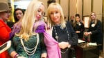 Нелли Кобзон, Оксана Пушкина примеряют кольца pom pom, pomellato